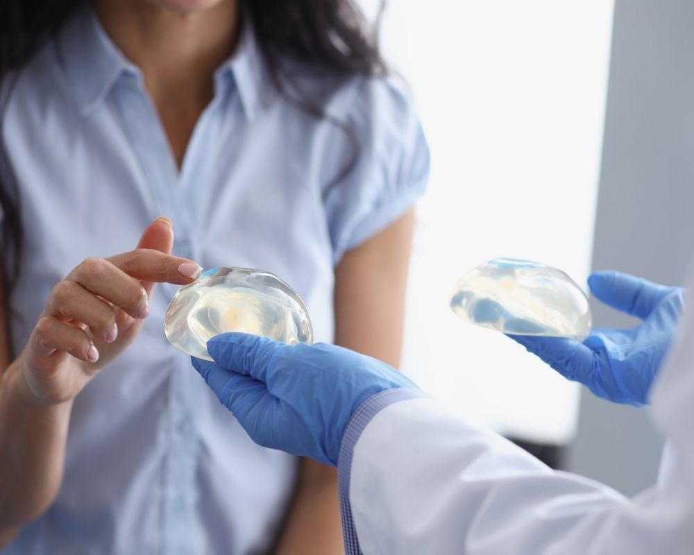Latest Breast Augmentation Techniques: Natural Results, Technology, and Personalized Approaches